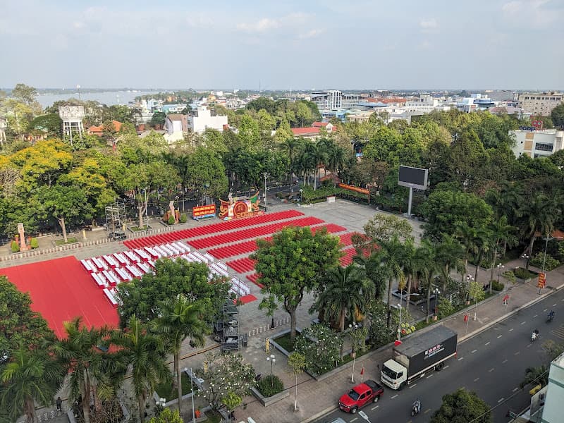 Quảng Trường Thành Phố Vĩnh Long