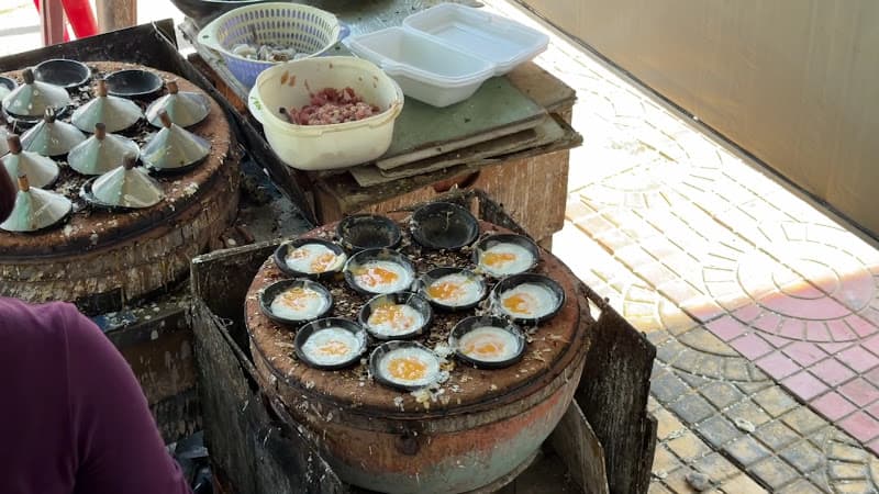 Hình ảnh Bánh Căn 33 Quang Trung - 3