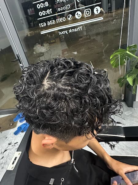 Hình ảnh Q Barber House - 3