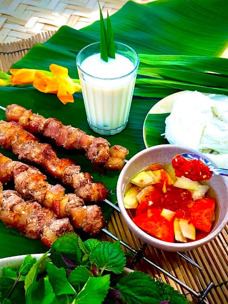 Ảnh bìa Bún Thịt Xiên Nướng Than Hoa - Đặc Sản Ninh Bình