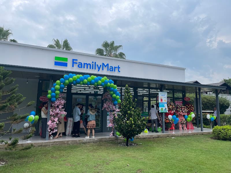 Hình ảnh FamilyMart SwanBay - 3