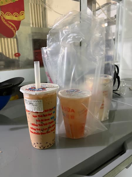 Hồng Trà Sữa Ba Cô Gái Tam Hảo 641 Cách Mạng Tháng Tám