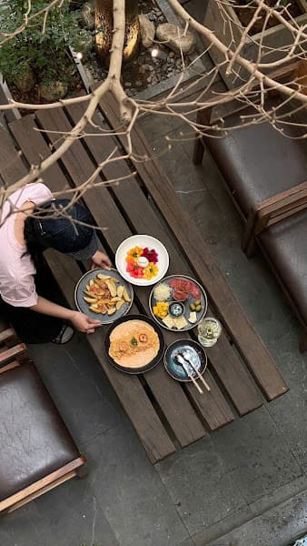 Hình ảnh B&B Coffee Shop by Bis&Brew - 2