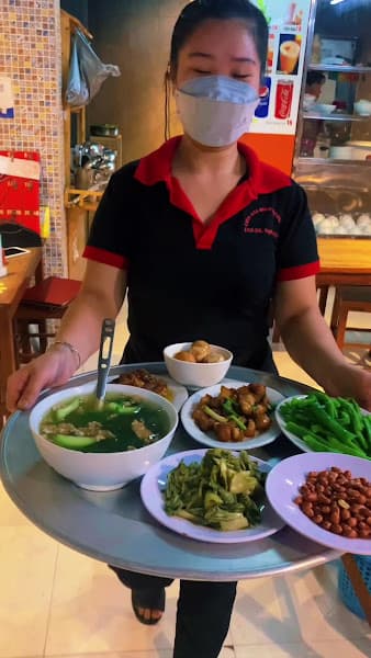 Hình ảnh Cơm Gia Đình Đông Vui - 3
