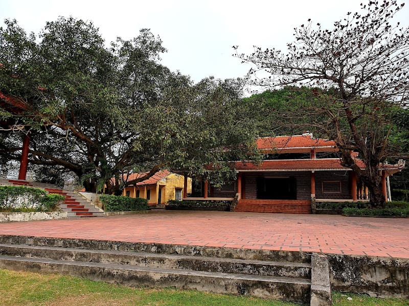 Hình ảnh Khu Di tích Lưu niệm Bác Hồ - 4