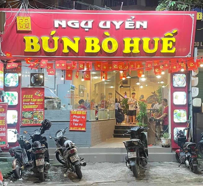 Ảnh bìa BÚN BÒ HUẾ NGỰ UYỂN - 32 LINH NAM