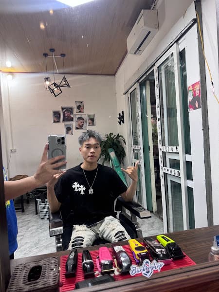 Ảnh bìa Neon Barbershop