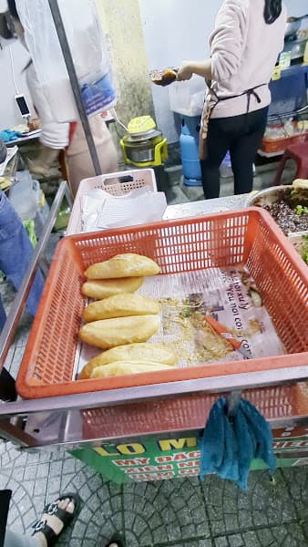 Hình ảnh Bánh Mỳ Heo Quay Điện Lực - 3