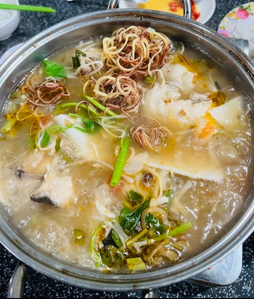 Hình ảnh Quán Cơm gà đi bộ gia phát - 3