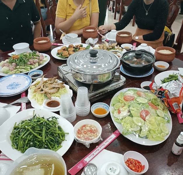 Hình ảnh Cơm Niêu Bờ Bến Lạ (điểm chính xác) - 2