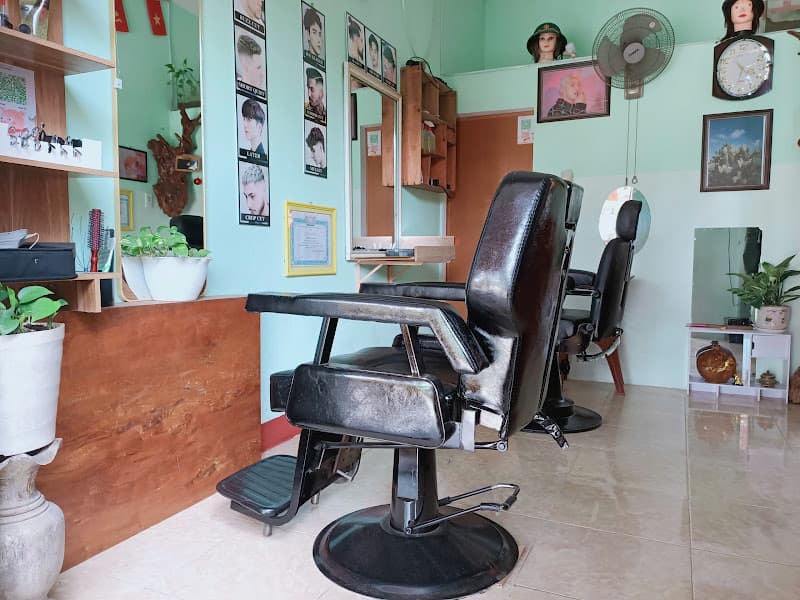 Hình ảnh PT Barbershop - Cắt Tóc Nam Tại Huế - 5