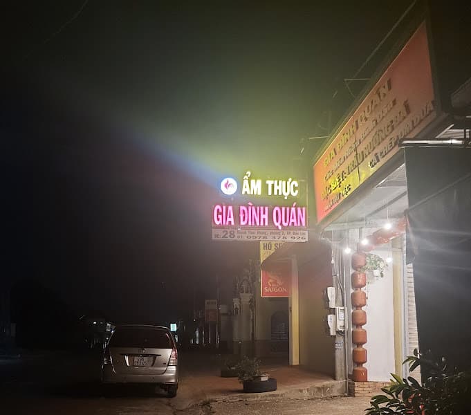 Hình ảnh GIA ĐÌNH QUÁN - 3