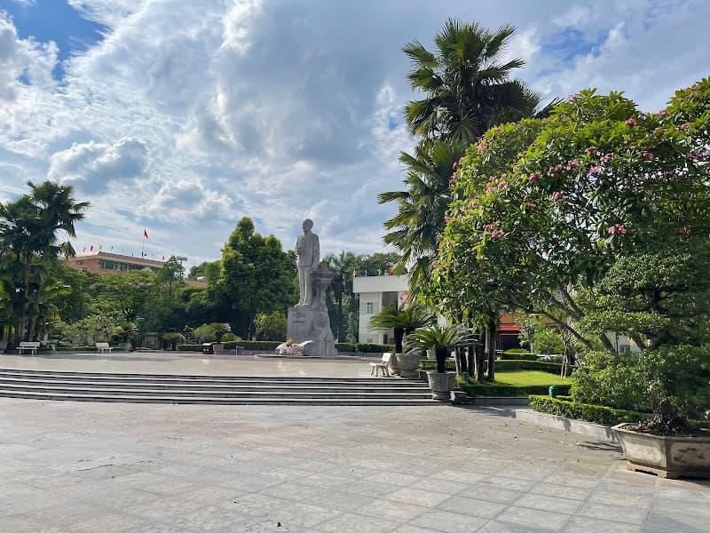Hình ảnh Quảng trường Tượng đài Chủ tịch Hồ Chí Minh - 4