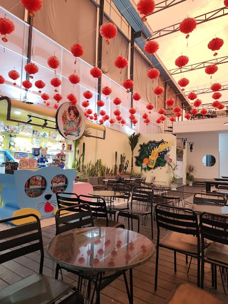 Mèo Ngố Tea & Coffee