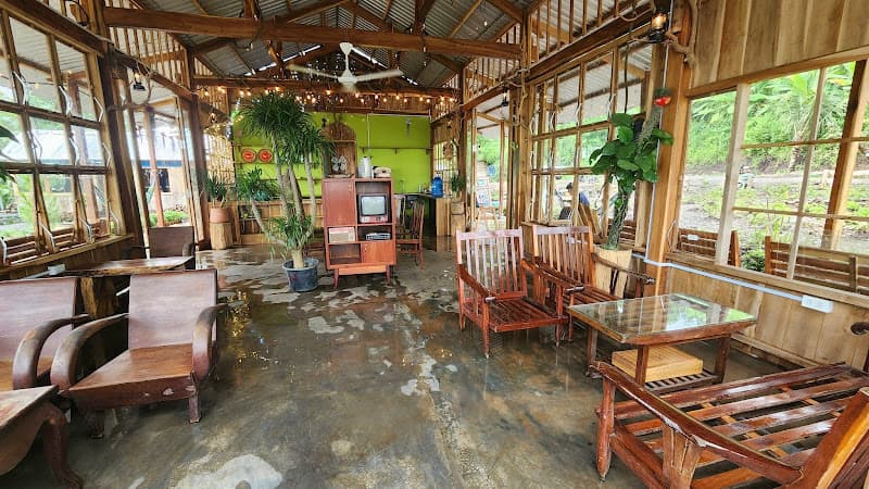 Nhà Bên Đồi - Nhà hàng & Cafe