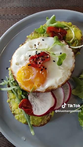 Hình ảnh The Hideout café - 2