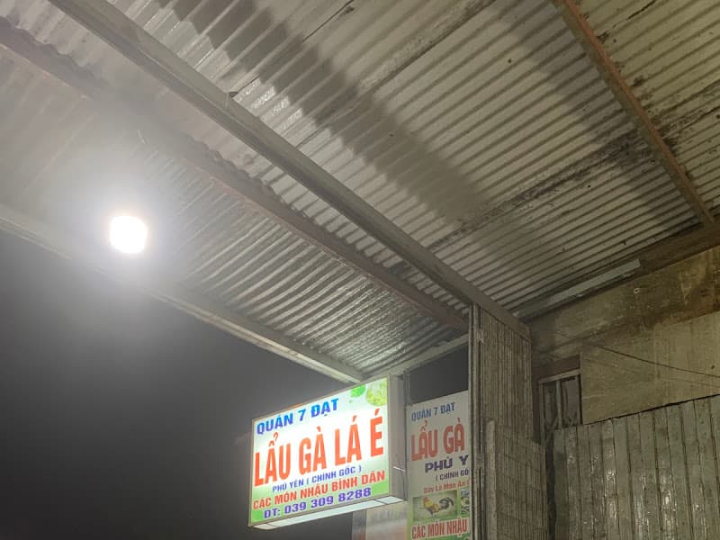 Lẩu gà lá é Phú Yên chính gốc