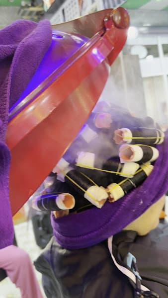 Hình ảnh Salon Cây Kéo Vàng Nguyễn Châu. Chuyen cắt uốn duoi nhuộm tóc đẹp 2025 - 4