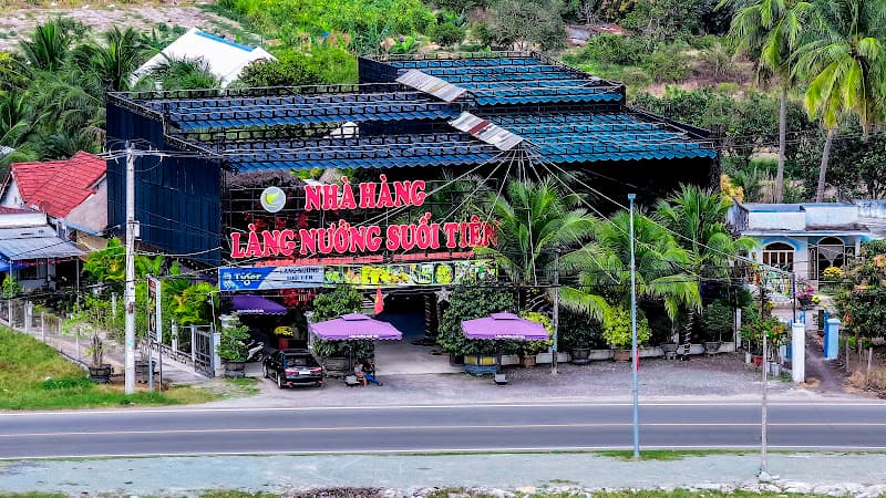 NHÀ HÀNG LÀNG NƯỚNG SUỐI TIÊN