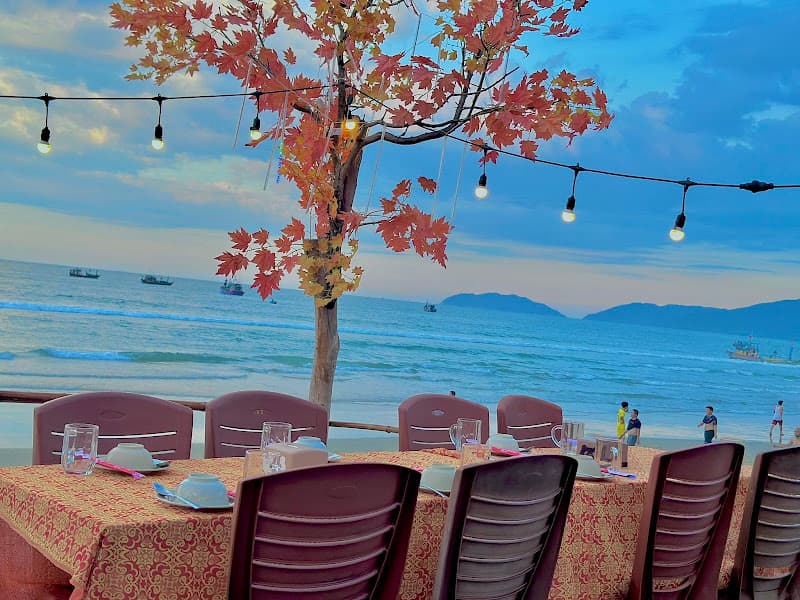 Nhà Hàng Hải Sản Bé Lài Lăng Cô