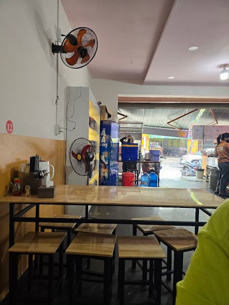 Bánh căn cô Chín