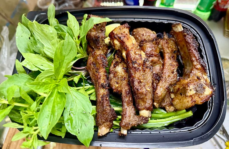 Hình ảnh Dê Vỉa Hè đường 2/4 NhaTrang - 6