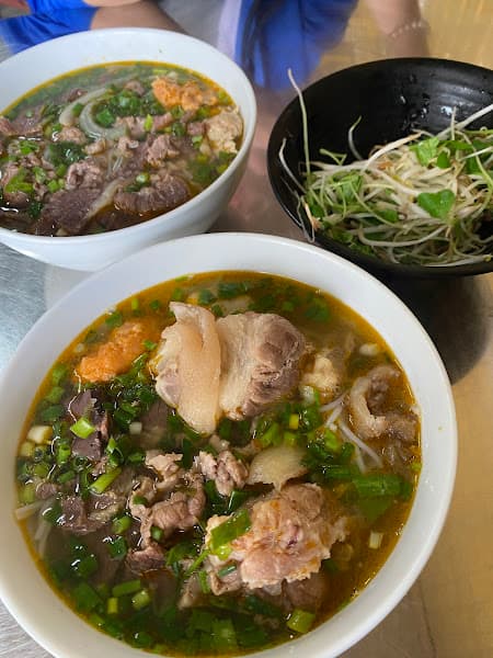 Bún bò Huế Bé Nghi