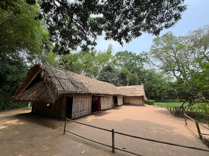 Ảnh bìa Di Tích Giếng Cốc - Quê Nội Hồ Chí Minh