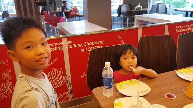 Hình ảnh Lotteria Bình Phú - 4