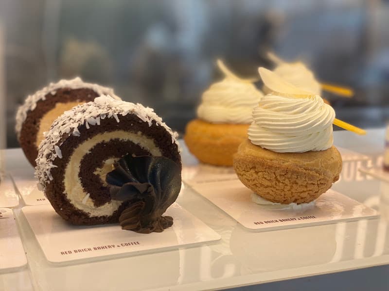 Hình ảnh Gạch Đỏ Bakery & More - 5