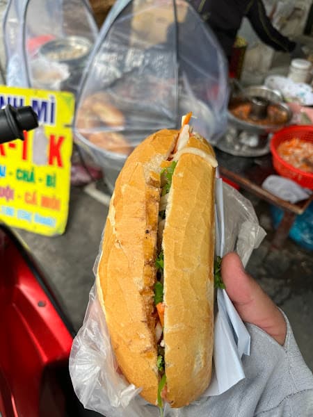 Hình ảnh Gánh bánh mì xíu mại - 2