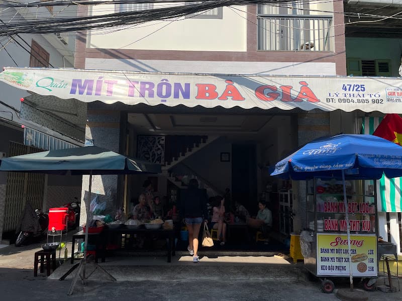 Mít trộn Bà Già