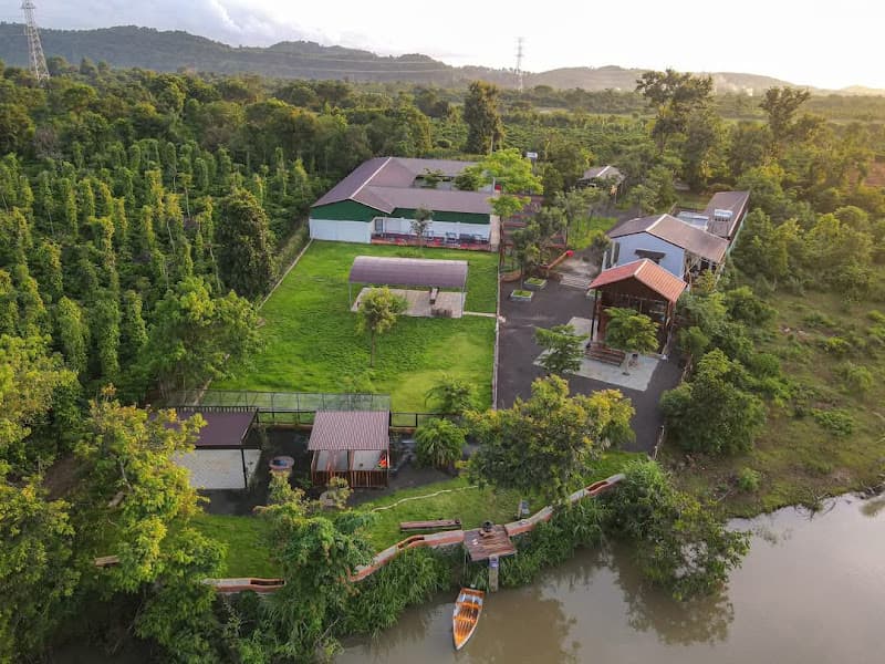 Ảnh bìa Laputa Farm