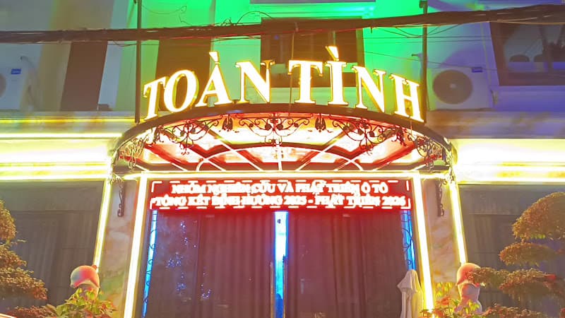 Nhà Hàng Hải Sản Toàn Tình