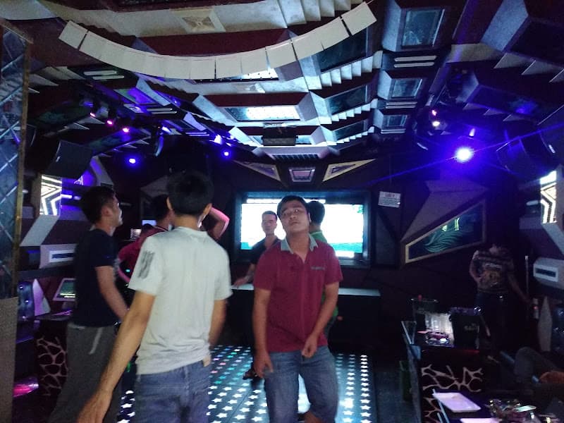 Hình ảnh VT ROYAL KARAOKE - 4