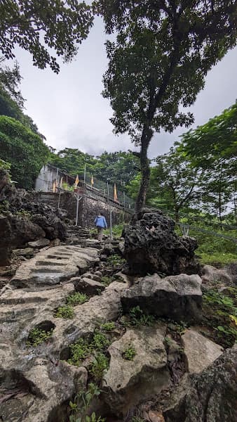 Hình ảnh Chùa và động Hoa Sơn - 2