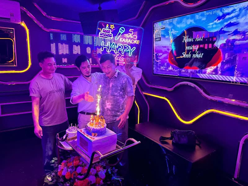 Hình ảnh Karaoke 5 Sao - 16 Trịnh Văn Bô - 3