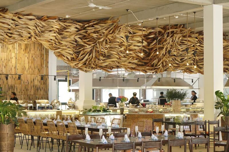 Hình ảnh Nhà hàng Buffet Hải Sản Hạ Long - Lalabay - 7