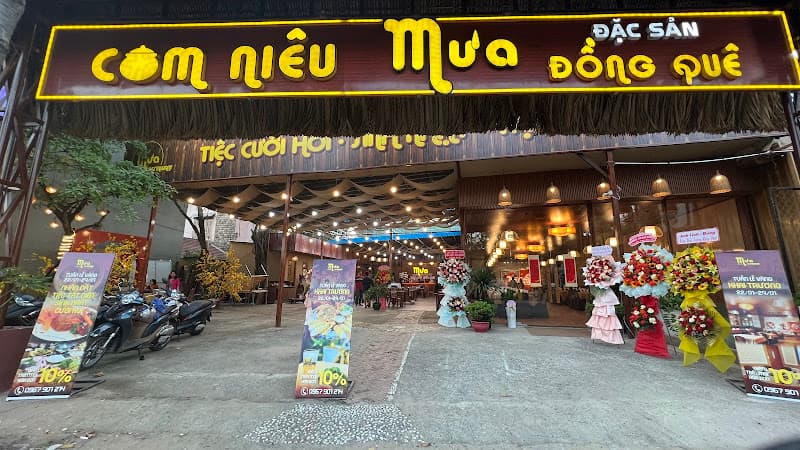 Nhà hàng Mưa Dĩ An(Chuyên đặc sản đồng quê, cơm niêu)