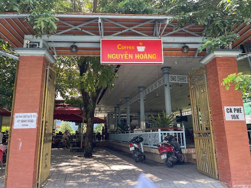 Cafe Nguyễn Hoàng