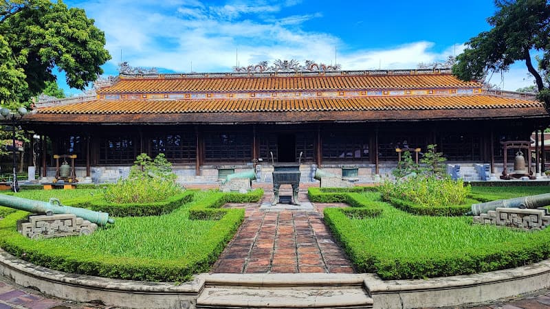 Ảnh bìa Điện Long An