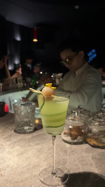 Hình ảnh AURA Cocktail Bar - 2