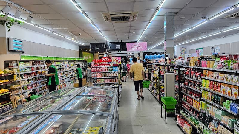 Hình ảnh FamilyMart Xuan Thuy - 3