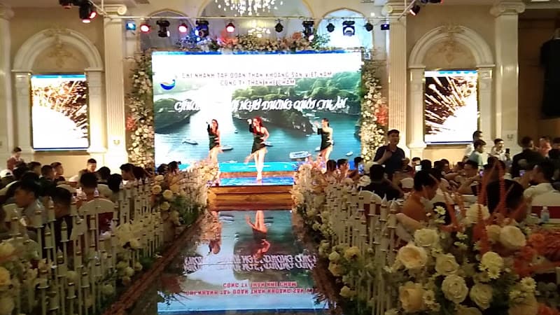 Hình ảnh Nhà Hàng Hạ Long Center (Happy Marina cũ) - 5