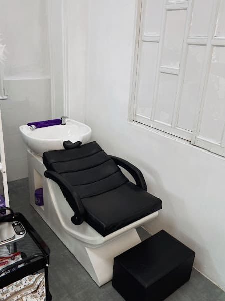 Hình ảnh Tiệm tóc Thuận - 4