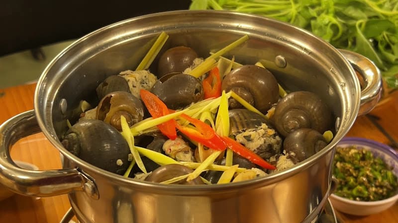 Hình ảnh Lẩu gà lá é Phú Yên - 4