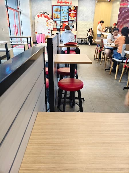 Hình ảnh KFC Nguyễn Văn Quá - 3