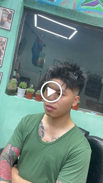 Hình ảnh HUCA Barber Shop & Billiards Hood - 7