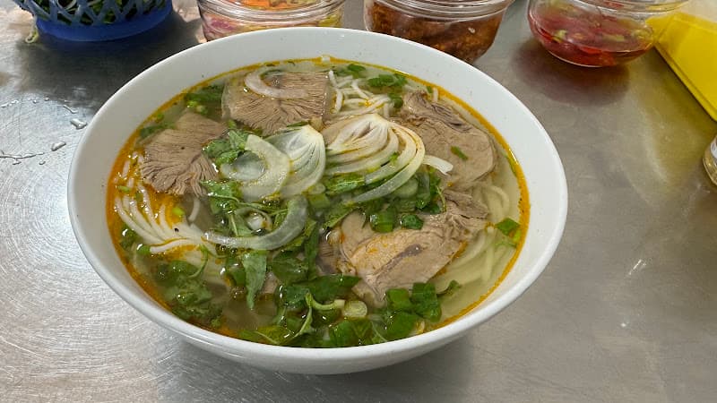 Hình ảnh Bún bò Huế - Beef Noodle - 3