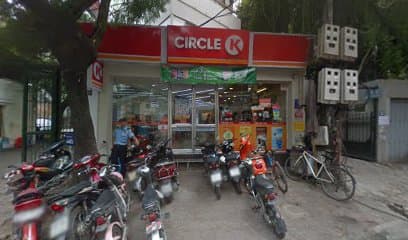 42 Tạ Quang Bửu - Thế giới đồ ăn vặt - Chow